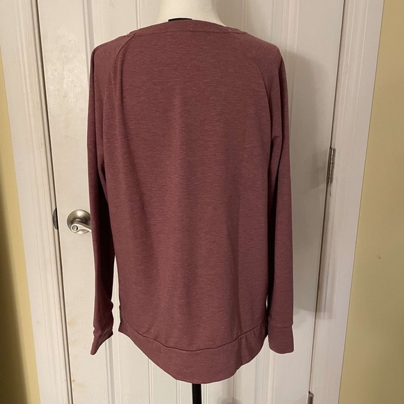 ‼️3 FOR 15‼️ Heat (crewneck sweater) - Picture 3 of 5